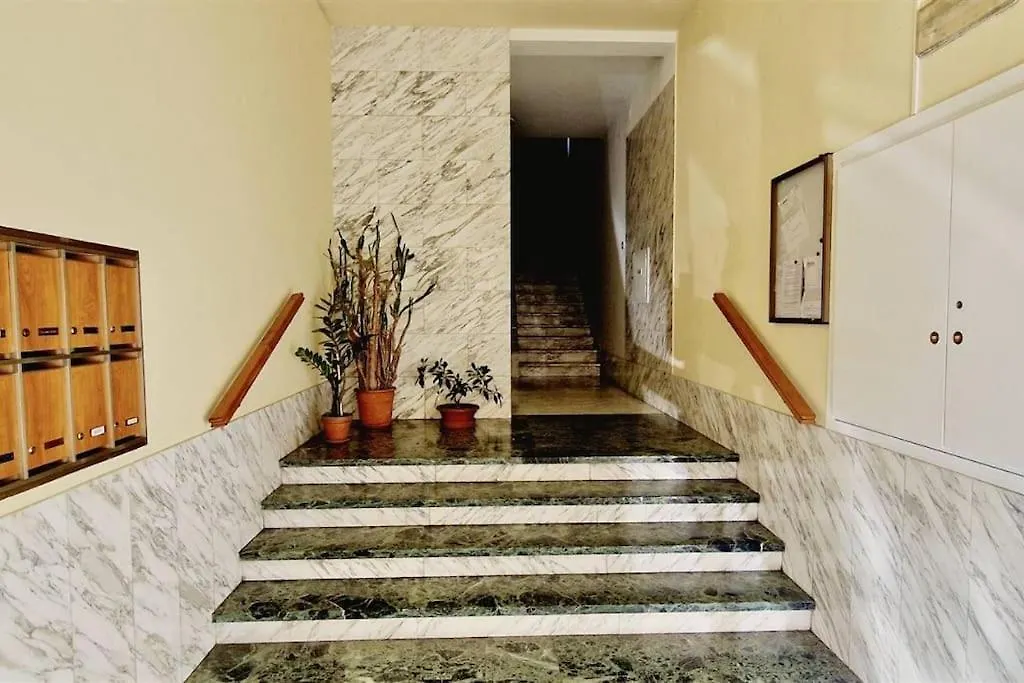 Lauren Apartment Florence